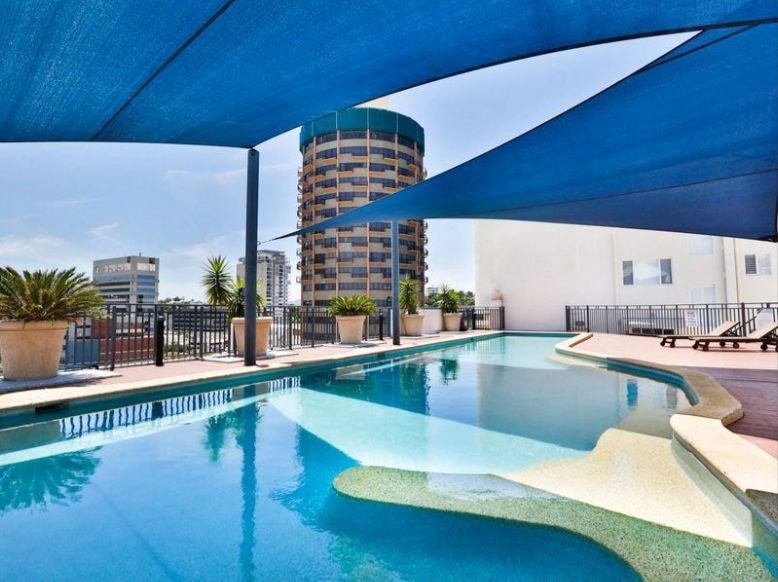 Don't miss out on this tidy & rare 3 bedroom inner CBD apartment. CALL now!